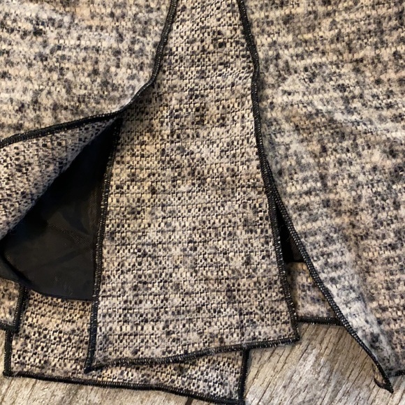 Claudia starter wool skirt - Picture 3 of 5